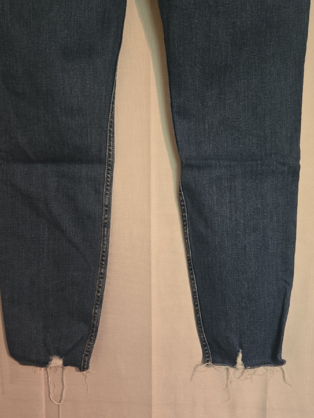 Hollister Women's Cropped Skinny Jeans in Medium Blue Wash Size 15L 32×28 NWOT - Picture 6 of 7
